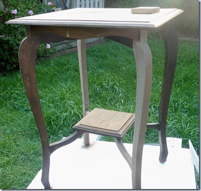 occassional table_thumb[2]