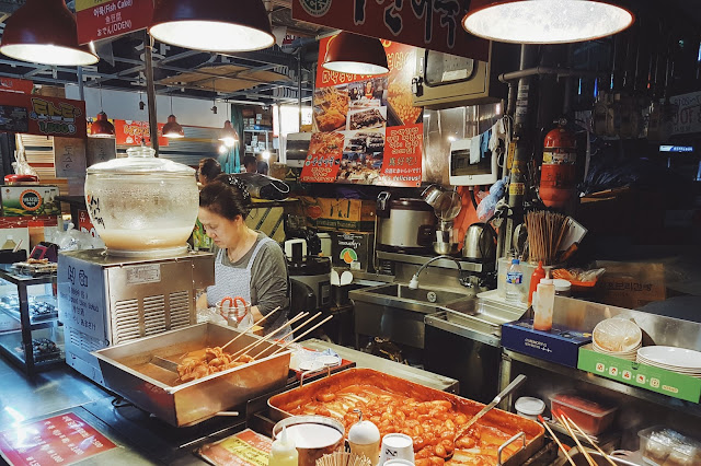 이모님 at Gwanjang Market