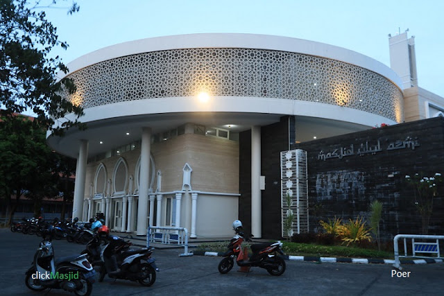 Masjid Ulul Azmi Unair