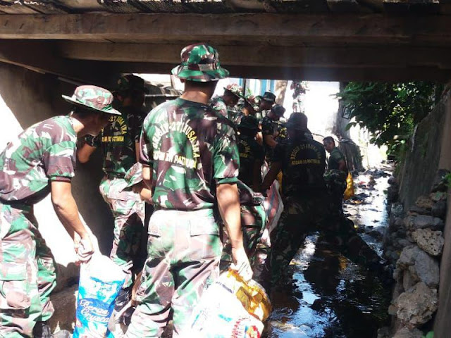 Meriahkan Hari Juang Kartika TNI, Polri dan Pemkab Malteng Gelar Kerja Bakti