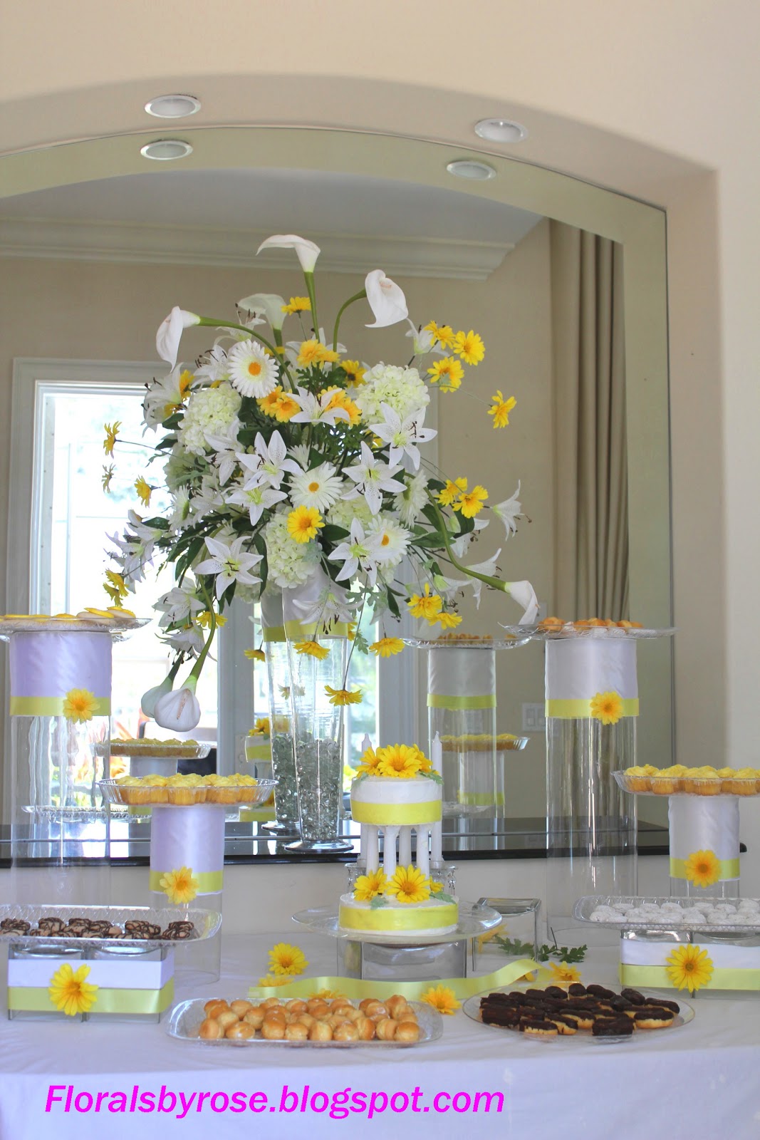 Unique Floral Arrangement Ideas for Events & Homes: Wedding Table ...
