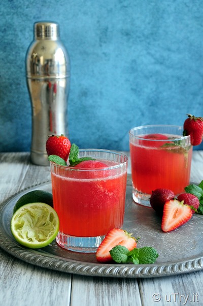 Strawberry Mojito with Giant Strawberry Ice Sphere  http://uTry.it