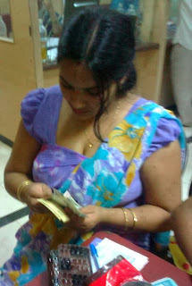 Tamil Aunty Mulai Photos