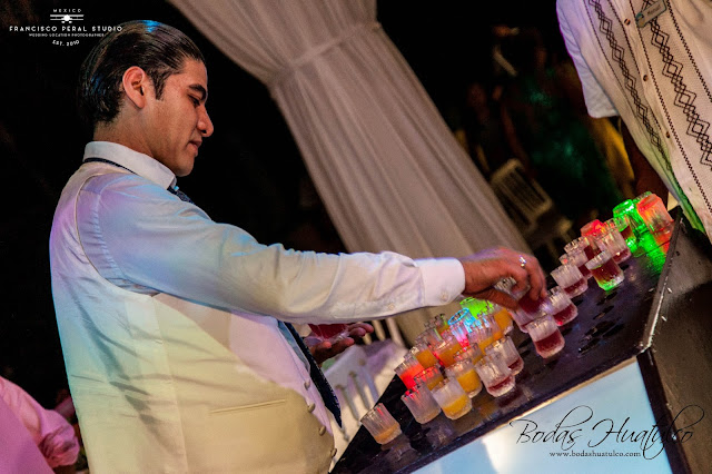 boda en playa, beach wedding, Oaxaca, México, Bodas Huatulco, Wedding Planner