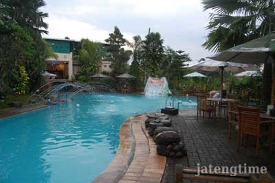 akcayatour, Fountain Waterpark, Travel Malang Semarang, Travel Semarang Malang, Wisata Semarang