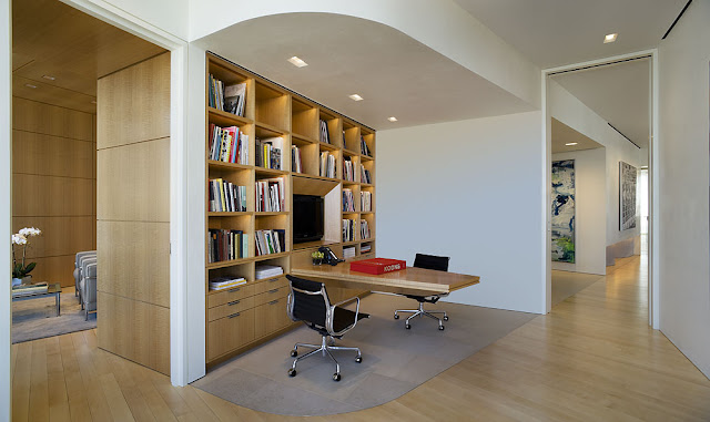 Photo of home office in Bloomberg Tower Penthouse