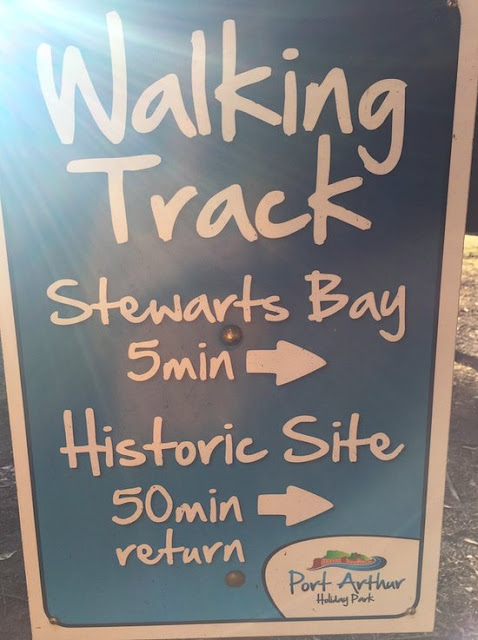 walking track sign