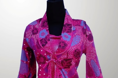 30+ Ide Keren Model Baju Batik Kantor Wanita Berjilbab 2020