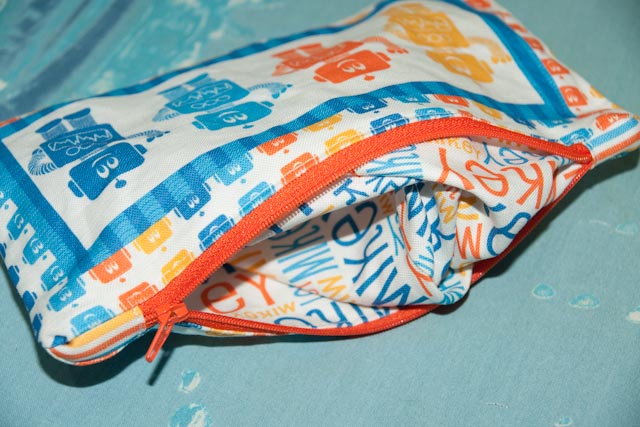 Shelley Made: Zippered Pencil Case Instructions