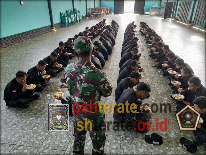 <a href="https://pshteratemas.blogspot.com/"><img src="Training Anggota Warga PAMTER Unit Satuan Pengamanan PSHT 1.jpg" alt="Unit Satuan Pengamanan Intern PAMTER Organization PSHT"></a>