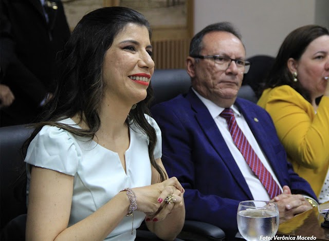 MERECIDO: JORNALISTA ANNA RUTH RECEBE TÍTULO DE CIDADÃ NATALENSE