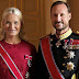 A new portrait of Crown Prince Haakon and Crown Princess Mette-Marit
has been released