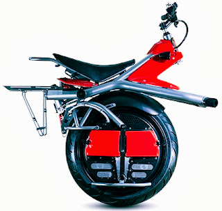 Sepeda motor dengan satu roda dengan keseimbangan penuh sehingga pengguna tidak akan jatuh