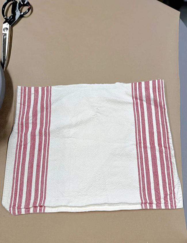 end of striped table runner