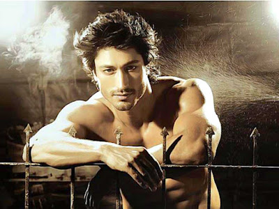 Vidyut Jamwal, a next-gen action hero: Urvashi Rautela 