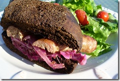 bratwurst sandwich