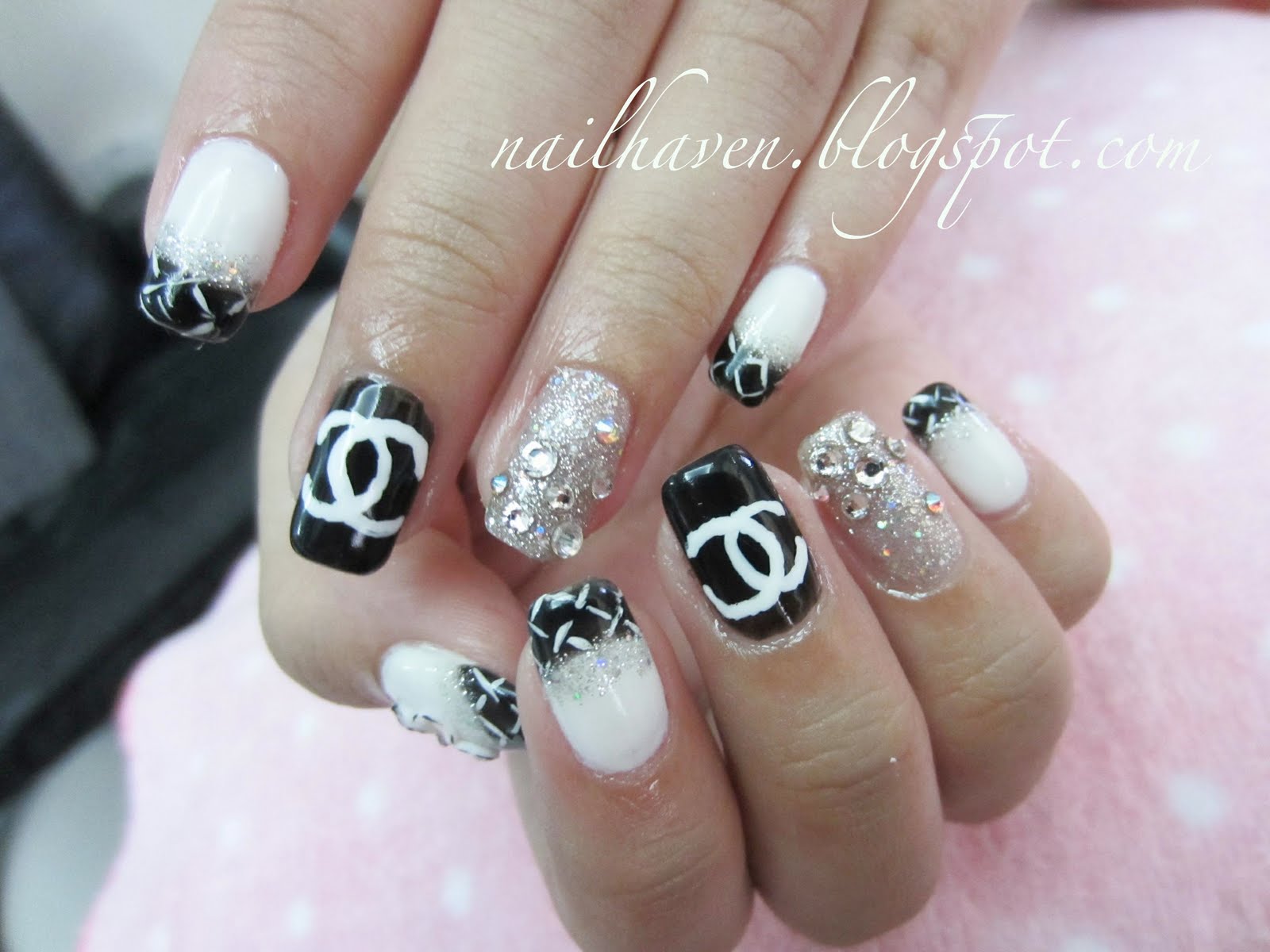 Nail Haven ♥: Sunday nails!