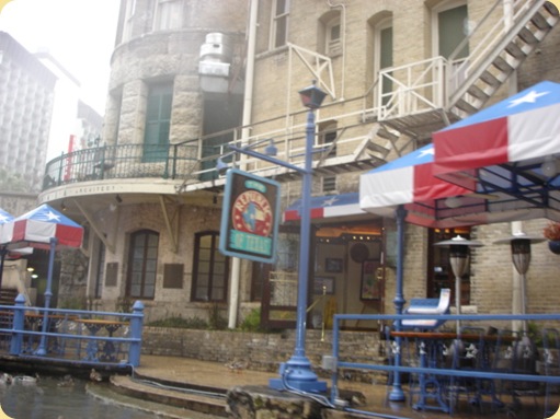 Riverwalk 076