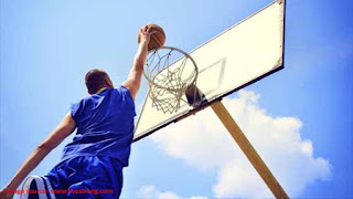 vertical jump out of pool Photo