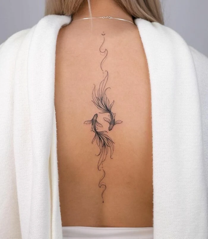 Fotos de tatuajes de carpas koi para mujeres