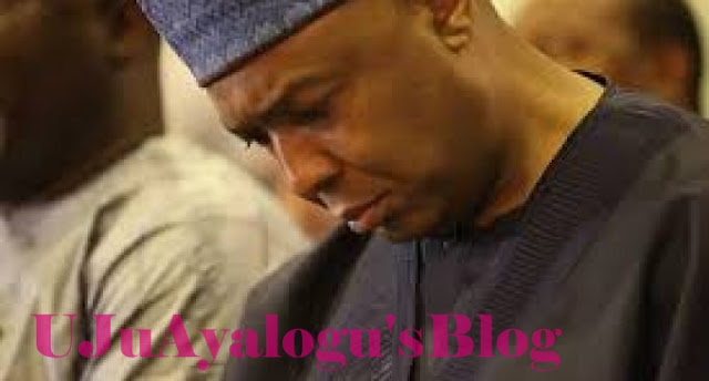 BREAKING News: Plot To Impeach Saraki Thwarted As He Sneaks Into NASS In Rickety Vehicle