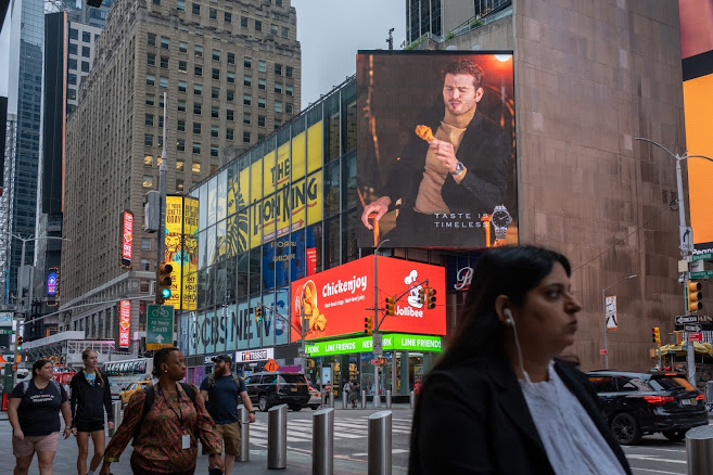 Jollibee Buzzes to the Billboard Capital of the World, New York Times Square