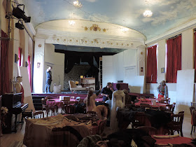 groundlings theatre portsmouth stage props 