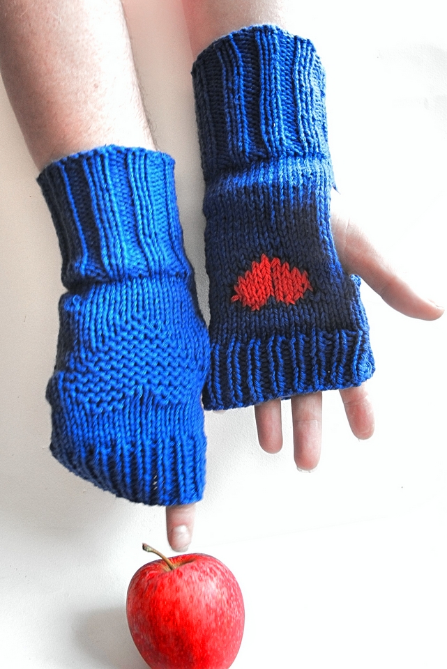 DIY gebreide vingerloze wanten met hartjes / knitted fingerless gloves with hearts