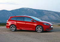 Ford Focus ST Wagon (2012) Front Side