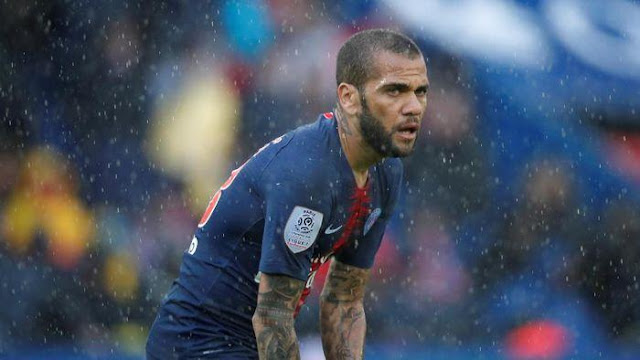 Dani Alves Ditolak Kembali ke Barcelona