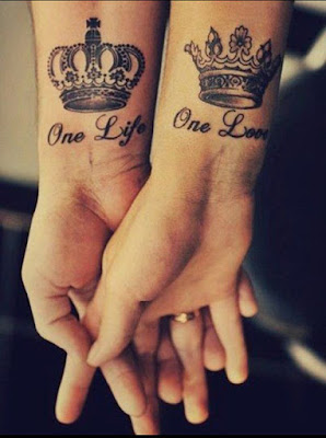 tatuaje de pareja tatuaje corona reina corona rey antebrazo