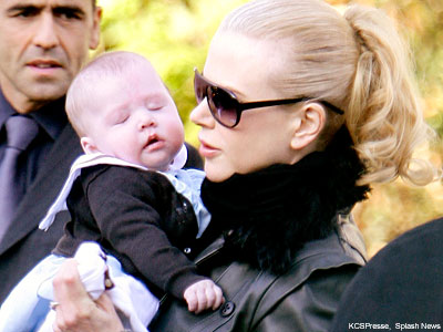 nicole kidman daughter. Nicole Kidman amp; baby Faith