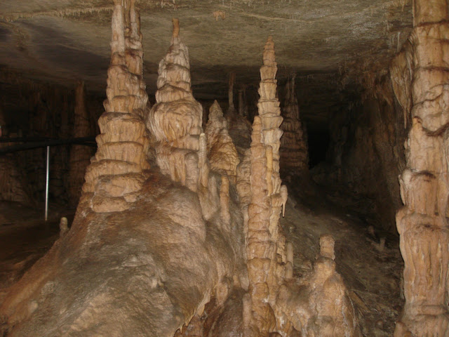 Mammoth Mağarası
