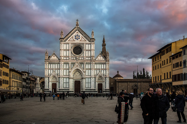 Iglesia de la Santa Croce :: Canon EOS5D MkIII | ISO100 | Canon 24-105 @32mm | f/4.0 | 1/40s