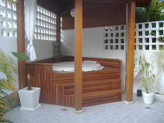 Wooden Jacuzzi Design