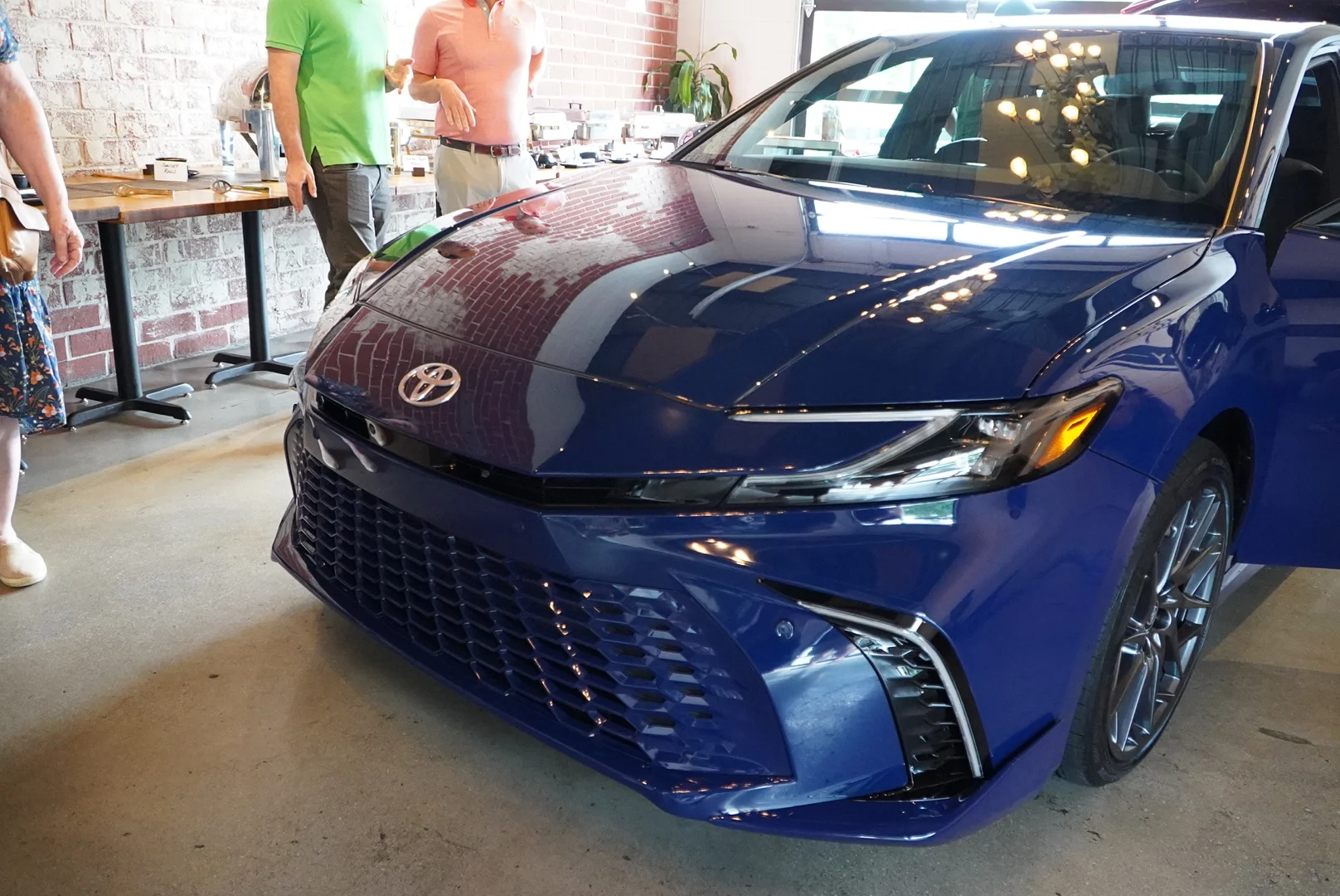 2025 Toyota Camry Hybrid XSE front end grille