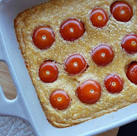 Clafoutis healthy de tomates cerises & comté Charlotte and cooking