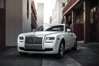 Rolls royce कहाँ की कंपनी हैं