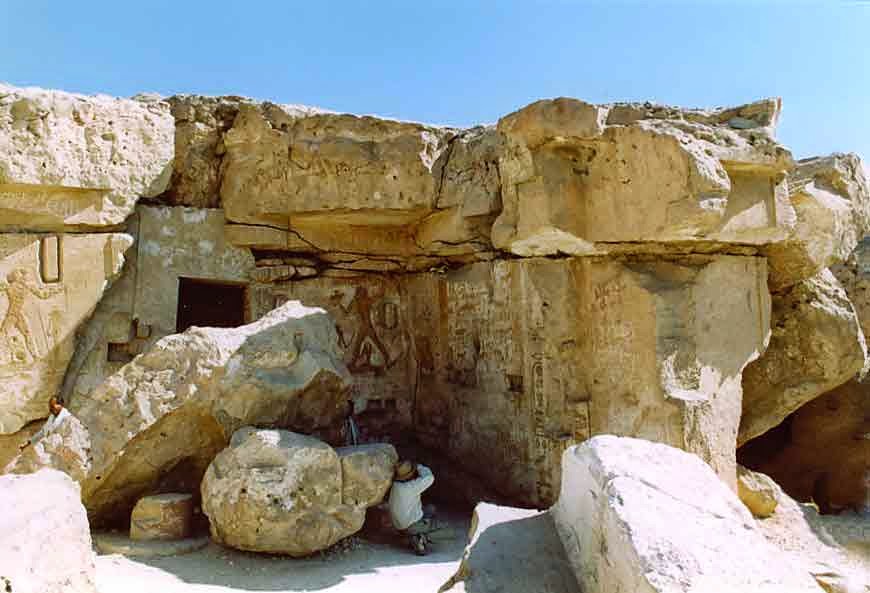 Heritage: Egyptian tomb falls victim to looters