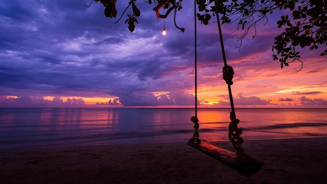 Balanço com Corda Pôr do Sol no Mar