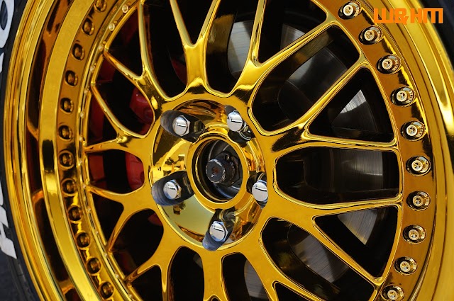 Shiny Golden Rims at Show Car at The Nissfest Fontana Car Show 2018 #nissfest 