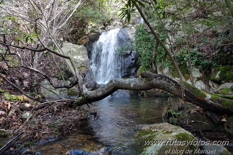 Cascadas del río de los Molinos - Tajo de la Corza - Llanos del Juncal - Pico Luna - Sendero de los Calabozos