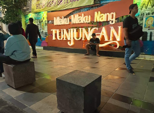 Jalan Tunjungan Surabaya