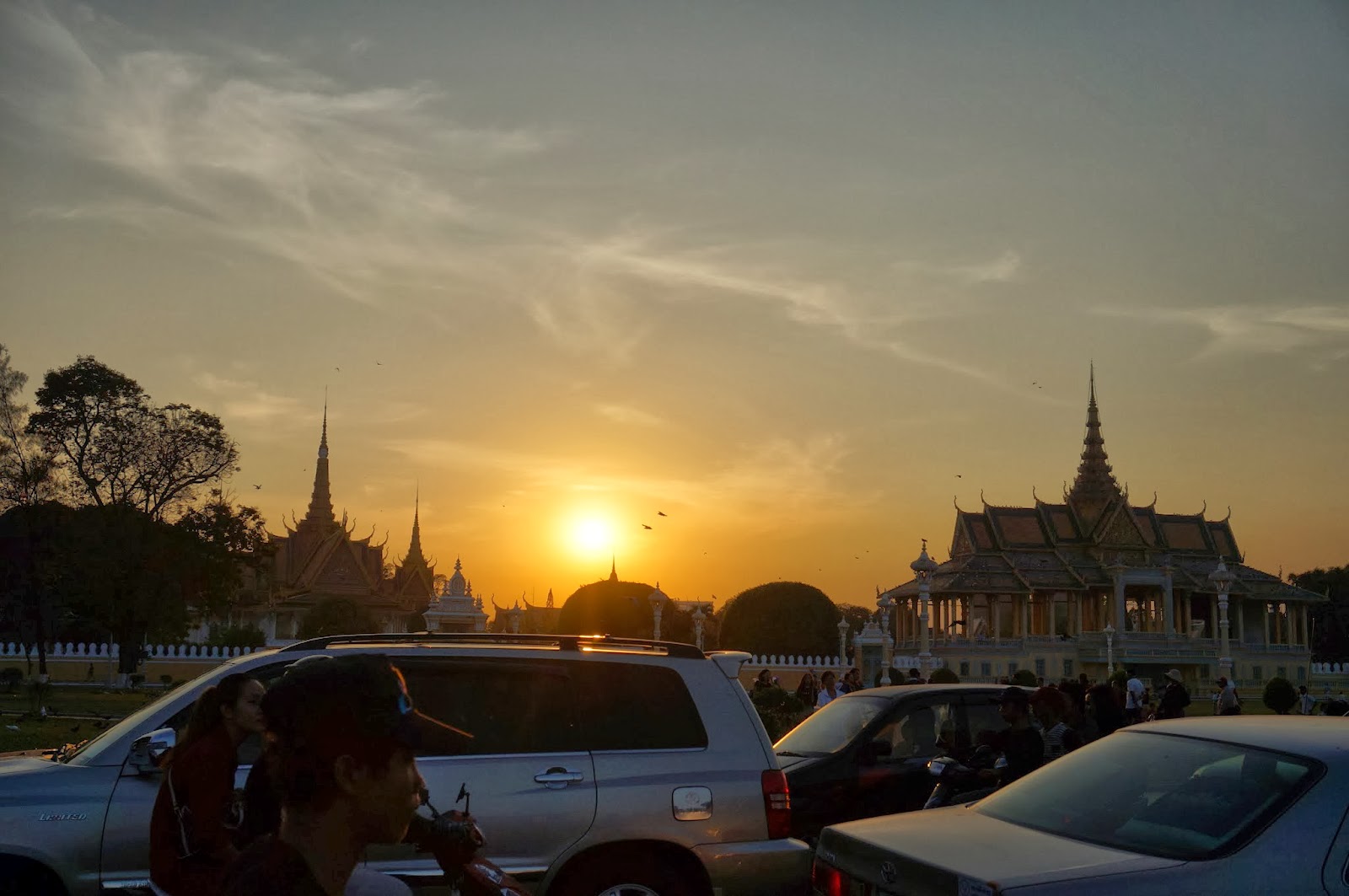Une Volontaire Française à Phnom Penh City Coucher De