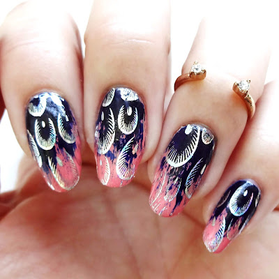 Feathered Flair Nails