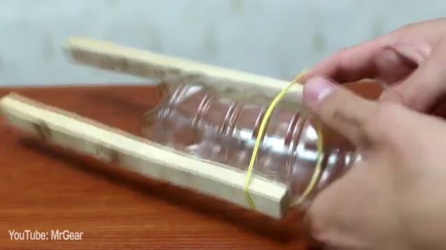  Cara  Membuat  Kapal  Mainan dari  Botol  Bekas  Tutorial Cara  