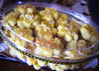 Bunda Cakes: Hantaran Lebaran: Pastry Cheese Stick 