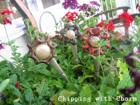 Chipping with Charm: Junky Flower FUN...http://chippingwithcharm.blogspot.com/