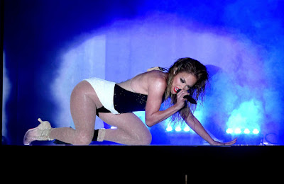 Jennifer Lopez HOt Booty Smoking Hot Pics Performing at American Music Awards in LA