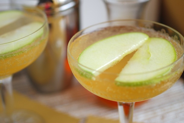 Spiced Apple Spritzers Recipe